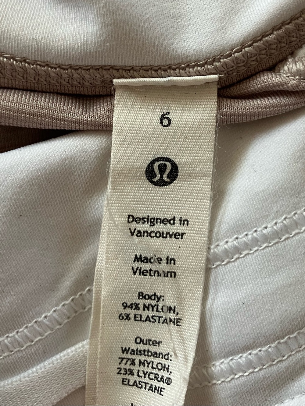 Lululemon Speed Up Mid-Rise Lined Short 4” - Picture 4 of 4